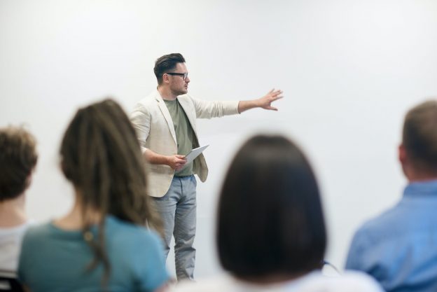 What Makes a Good Teacher? (Free Essay Samples)