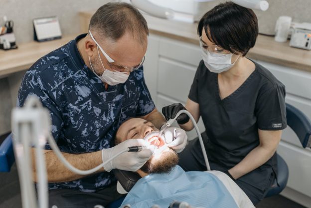 Why I Want to be a Dental Assistant? (Free Essay Samples)