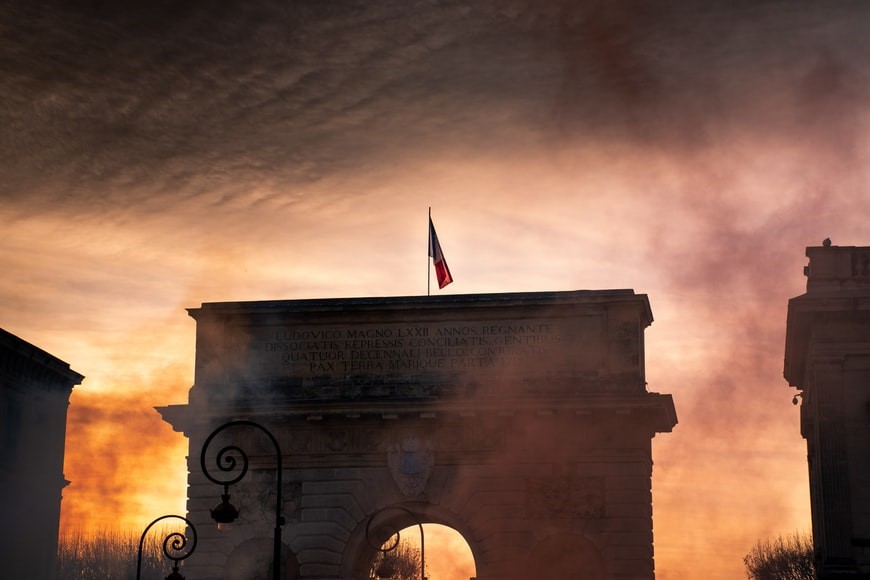Bad leadership by the two Louises and French government